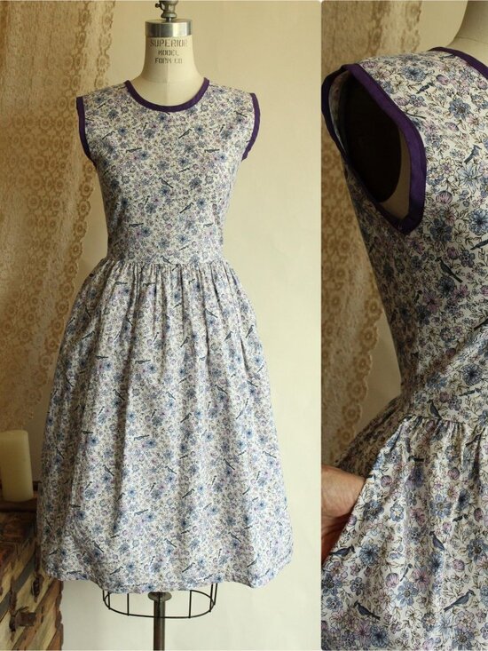 Vintage Dresses & Skirts - Vintage 1950s Dress with Pockets, Bluebird Print in Purple Blue and White Cotton